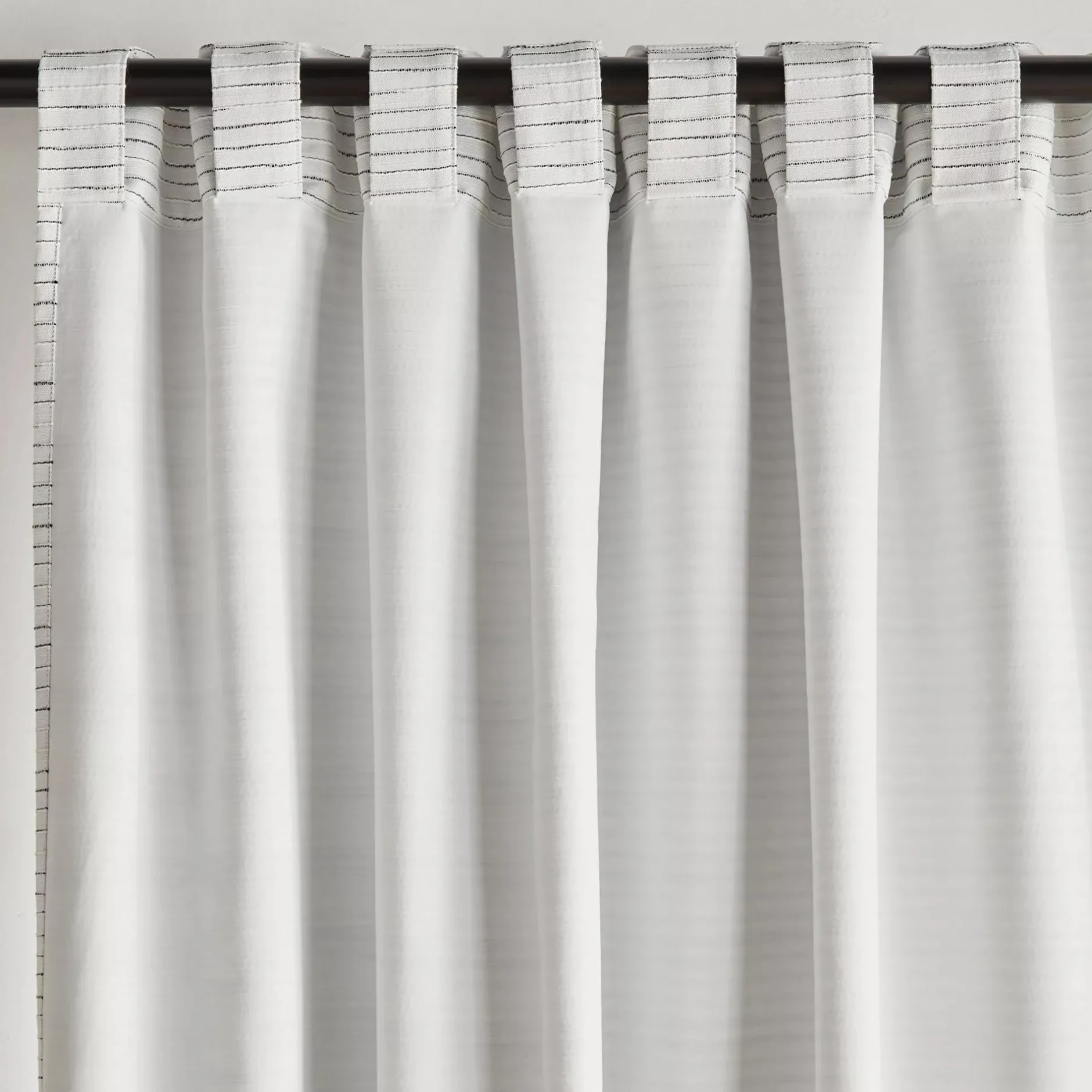 Outlet Black And White Dayni Blackout Back-Tab Curtain Sheer Curtains & Window Sheer Panels|Blackout Window Curtains