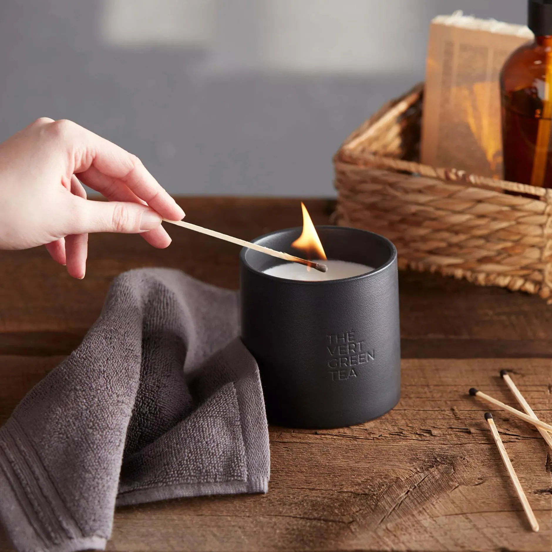 Discount Green Tea Candle with Wooden Lid Candles & Candle Stick Holders