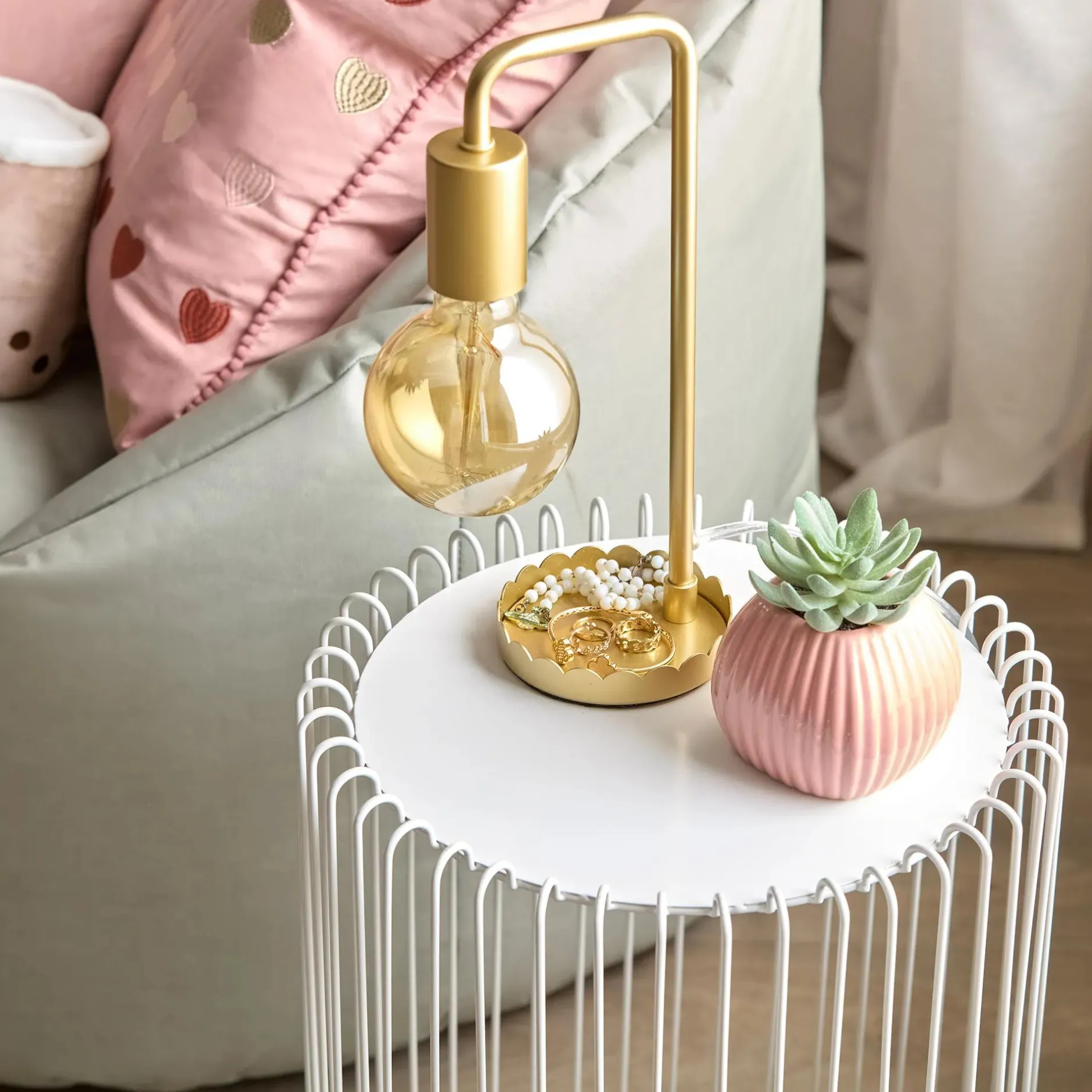 Outlet Gold Table Lamp With Scalloped Base Junior Lighting