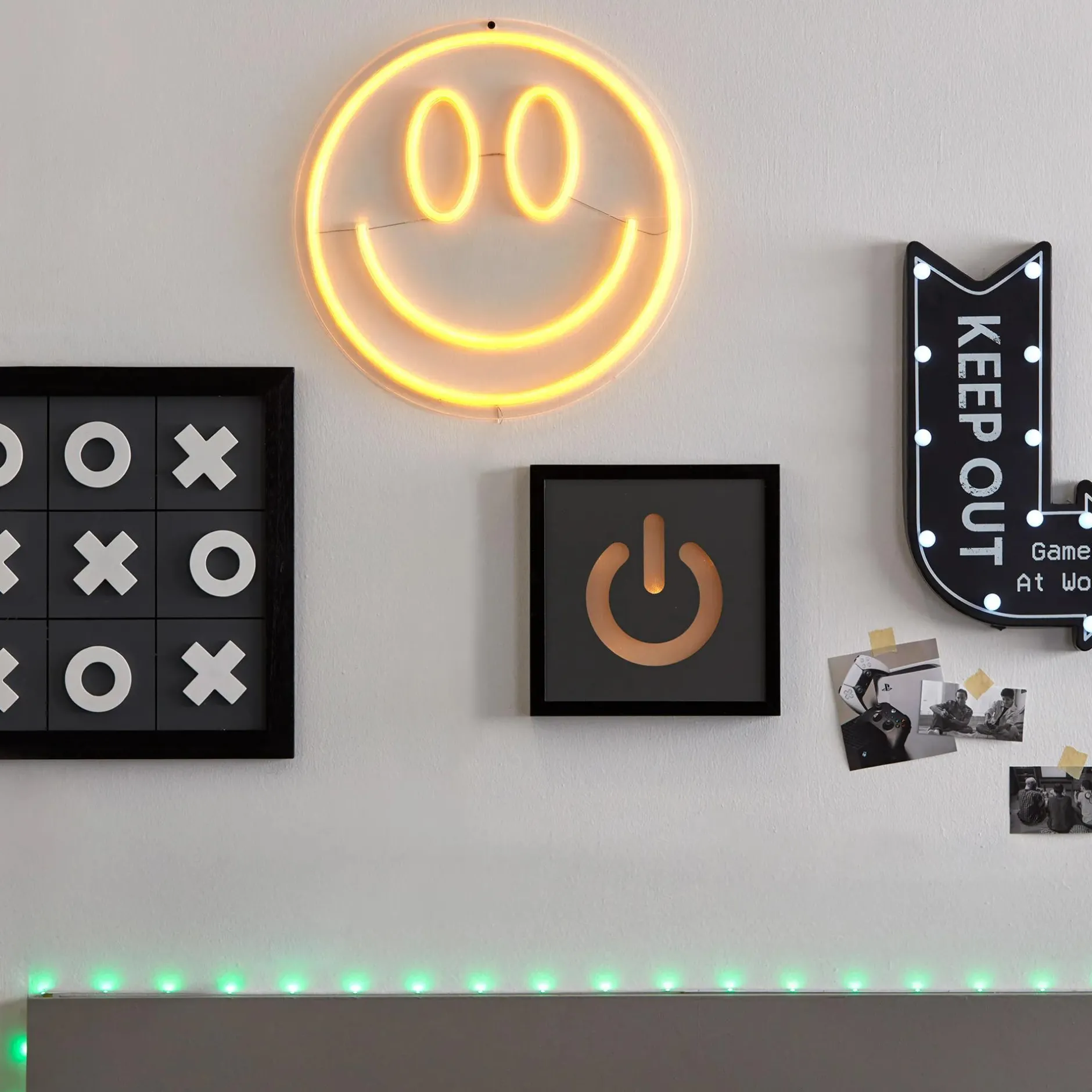 Outlet Illuminated Keep Out Sign Junior Wall Decor & Mirrors