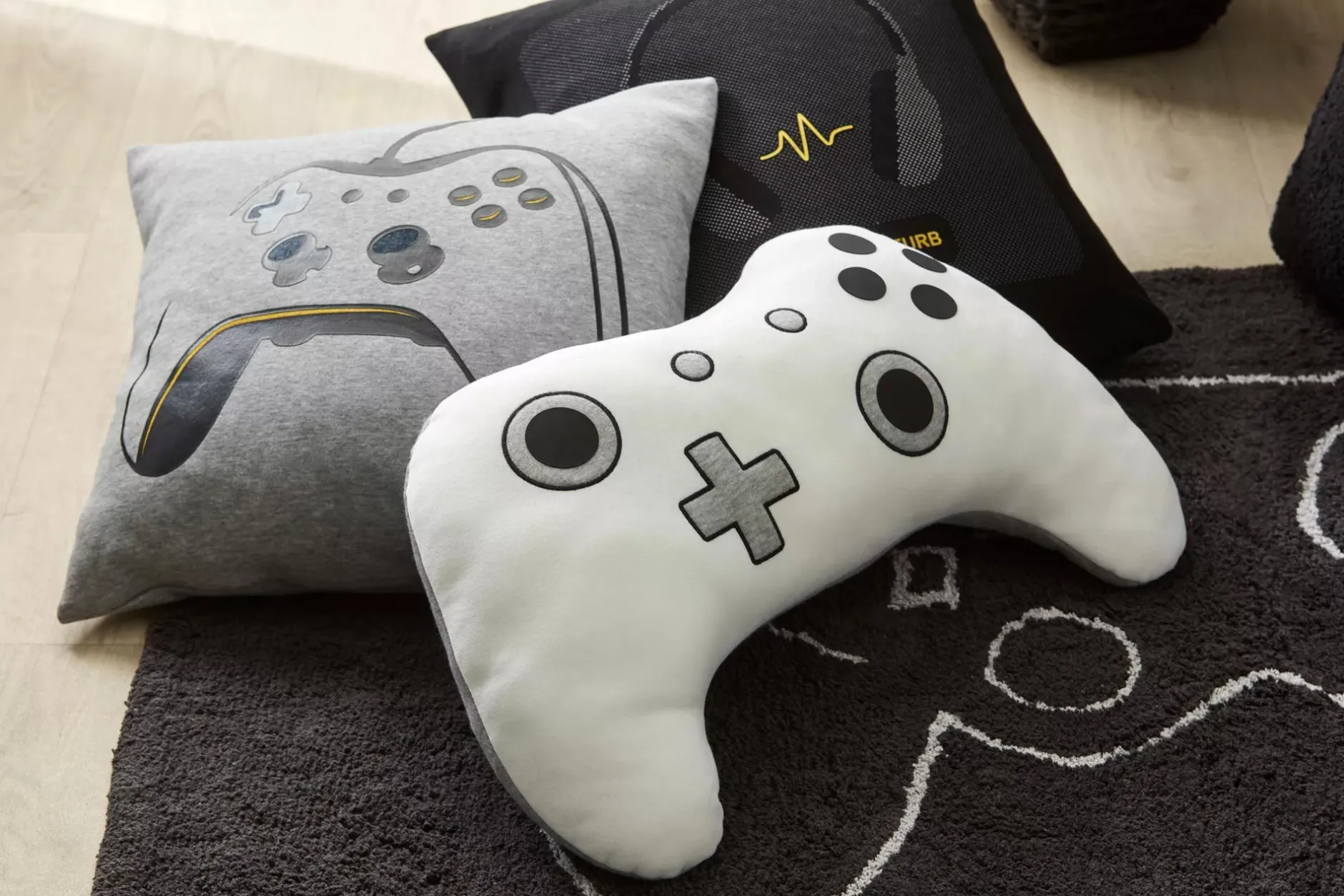 Discount James Decorative Pillow Junior Throw Pillows