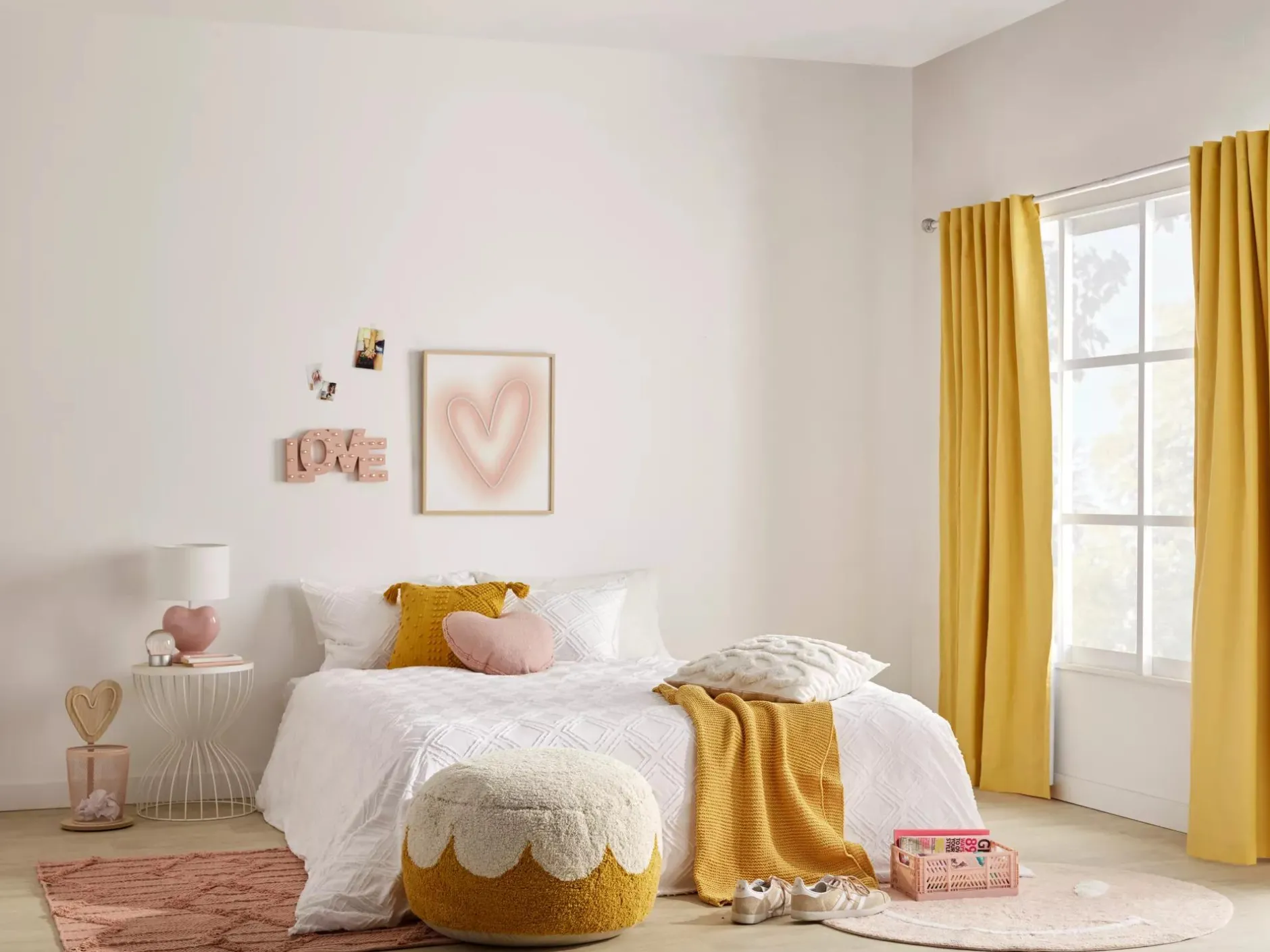 New Pink Heart Shaped Table Lamp Junior Lighting