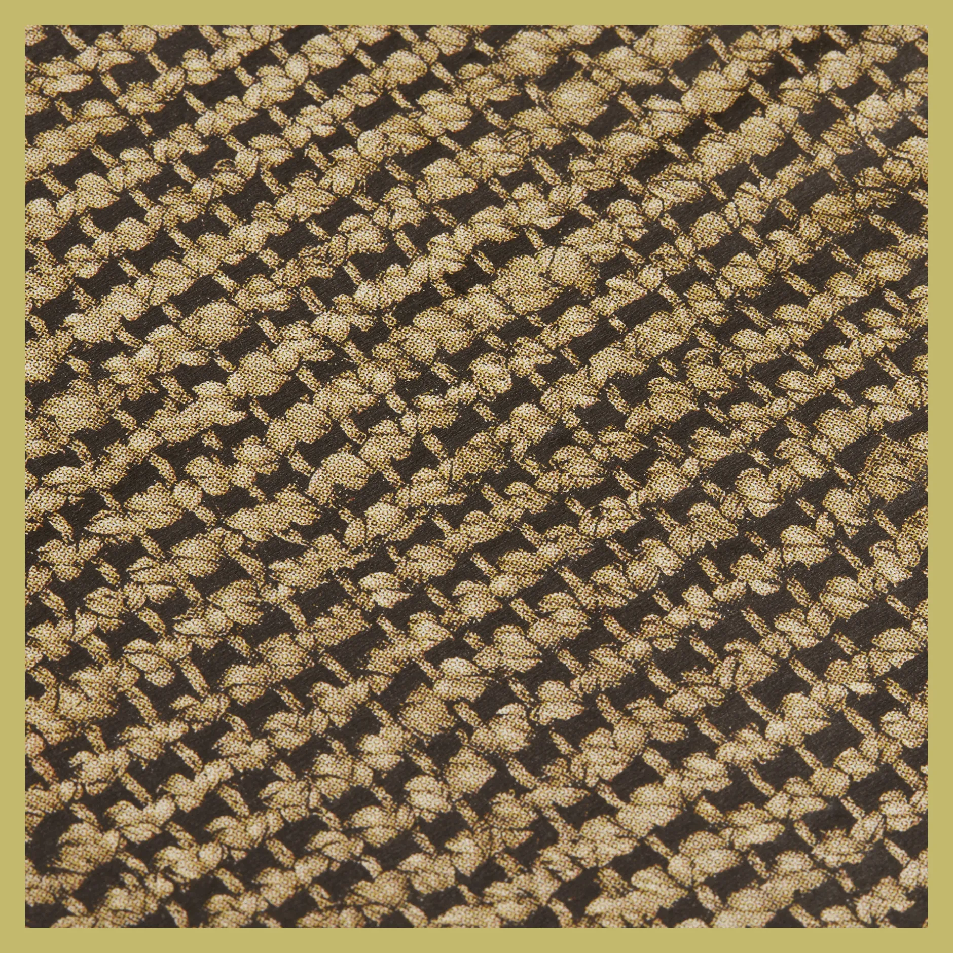 Clearance Set of 20 Paper Napkins Tablecloths & Placemats