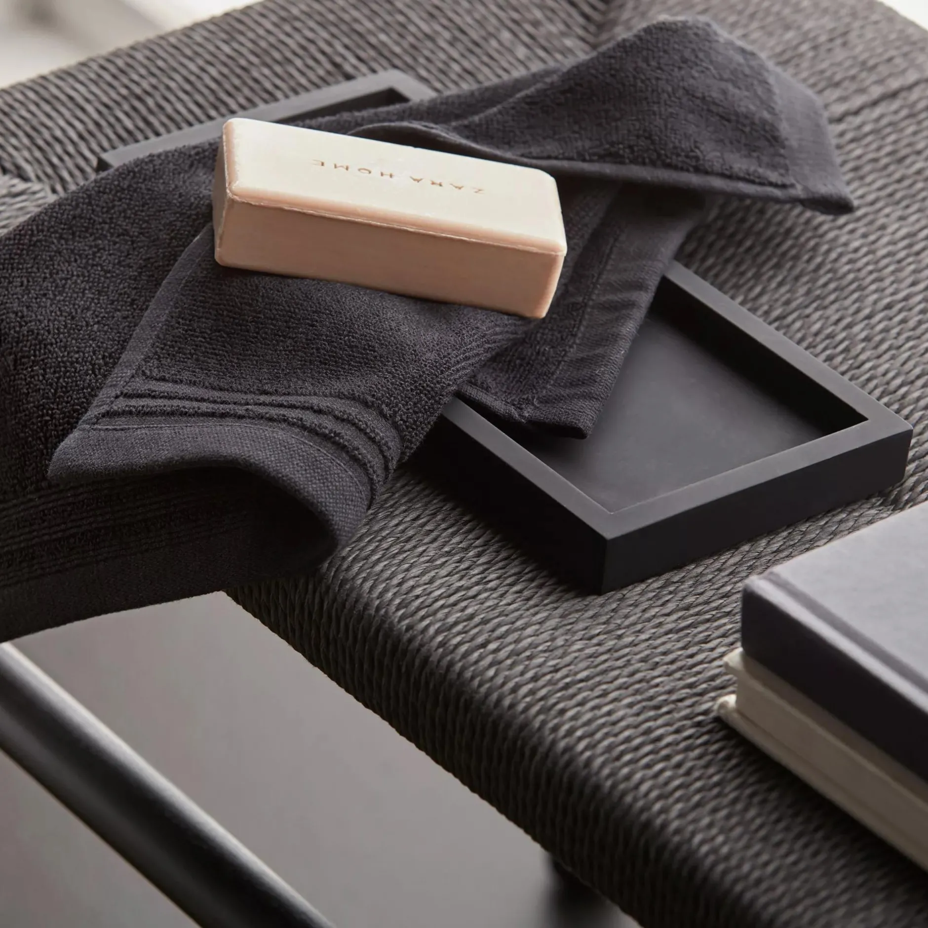 Outlet Storage Tray Bathroom Accessories